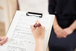 しっかり問診も行います